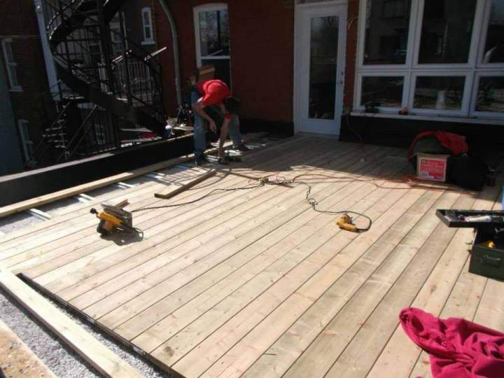 Pose de terrasse Laval